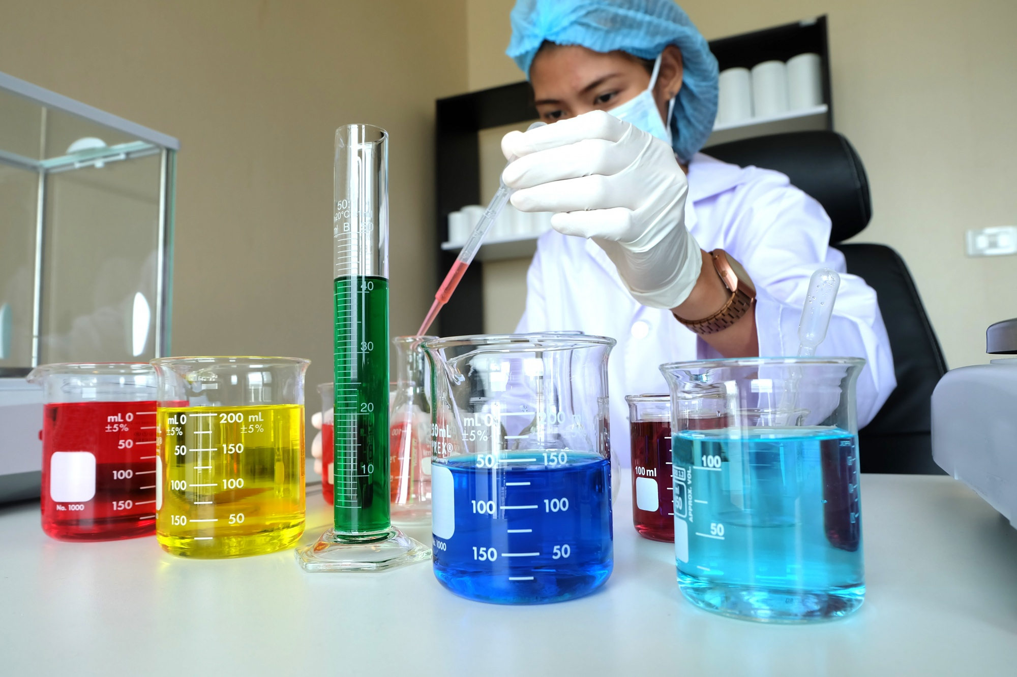 pharmaceutical color manufacturer lab testing samples