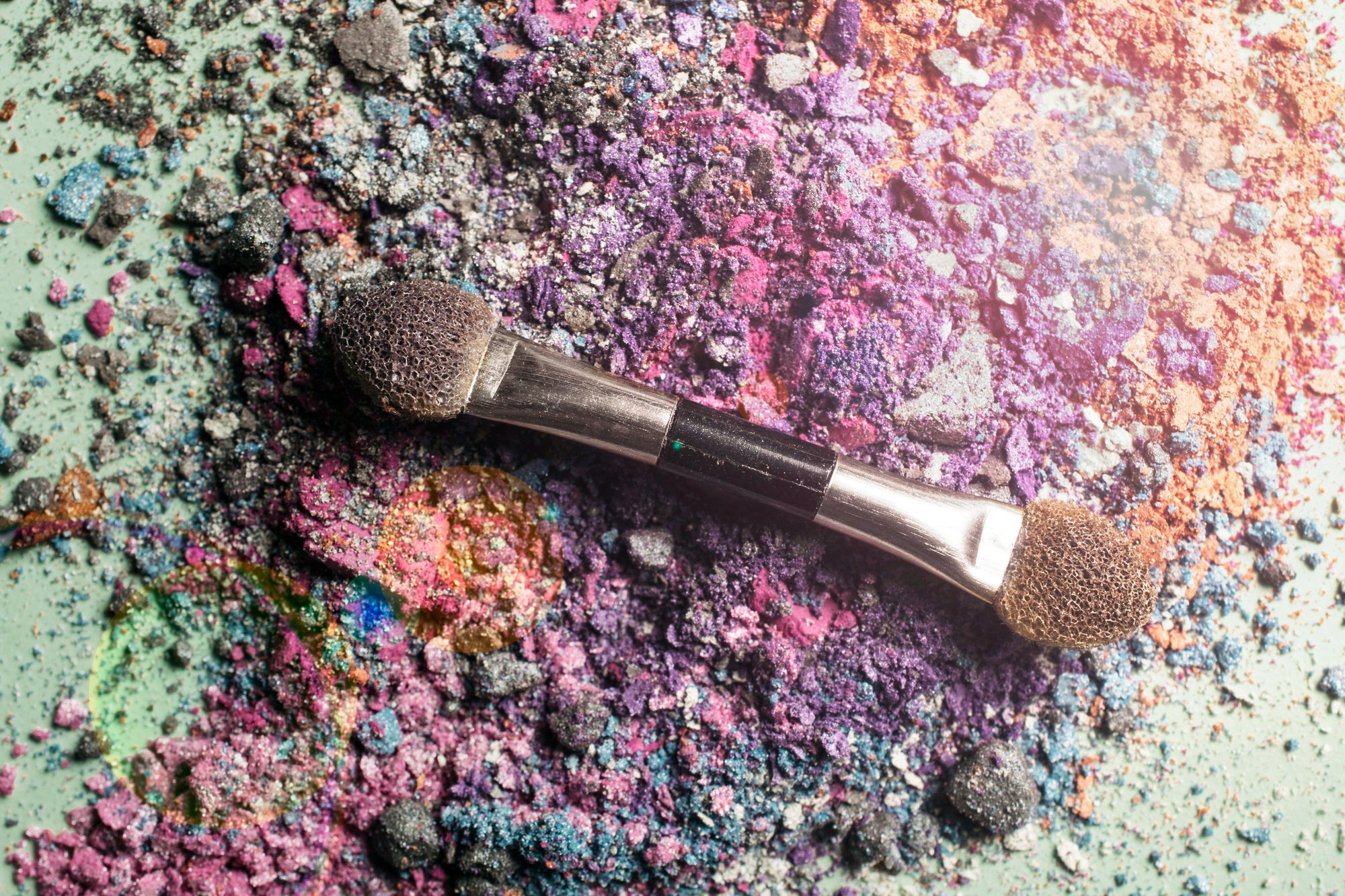 Color cosmetics manufacturer in india producing cosmetic pigments