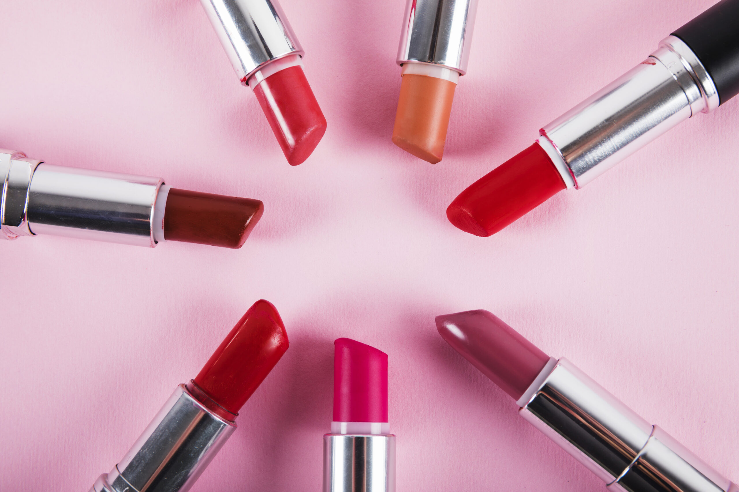 Oil soluble cosmetic dye for beauty products