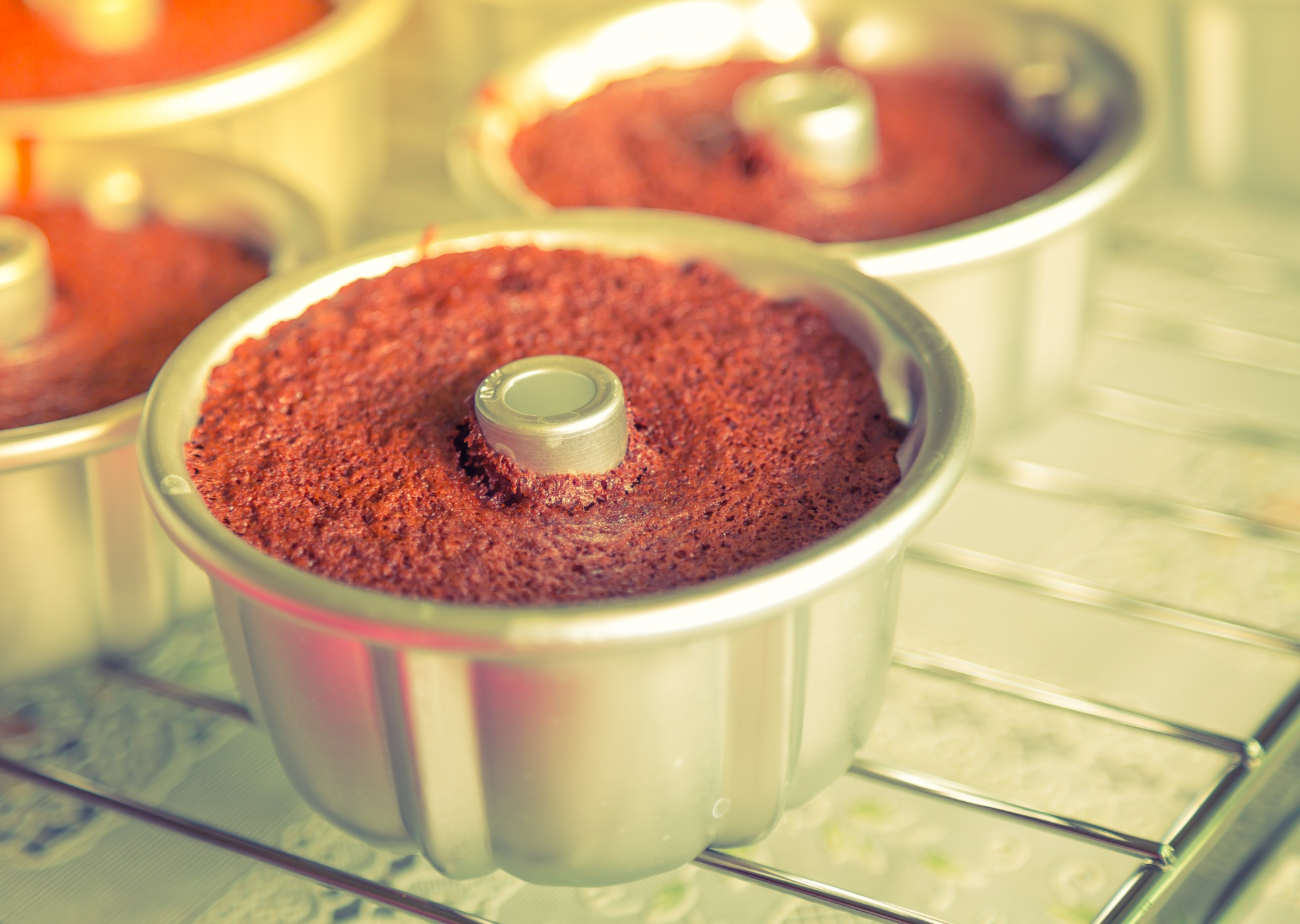 Carmosine food color for confectionery products