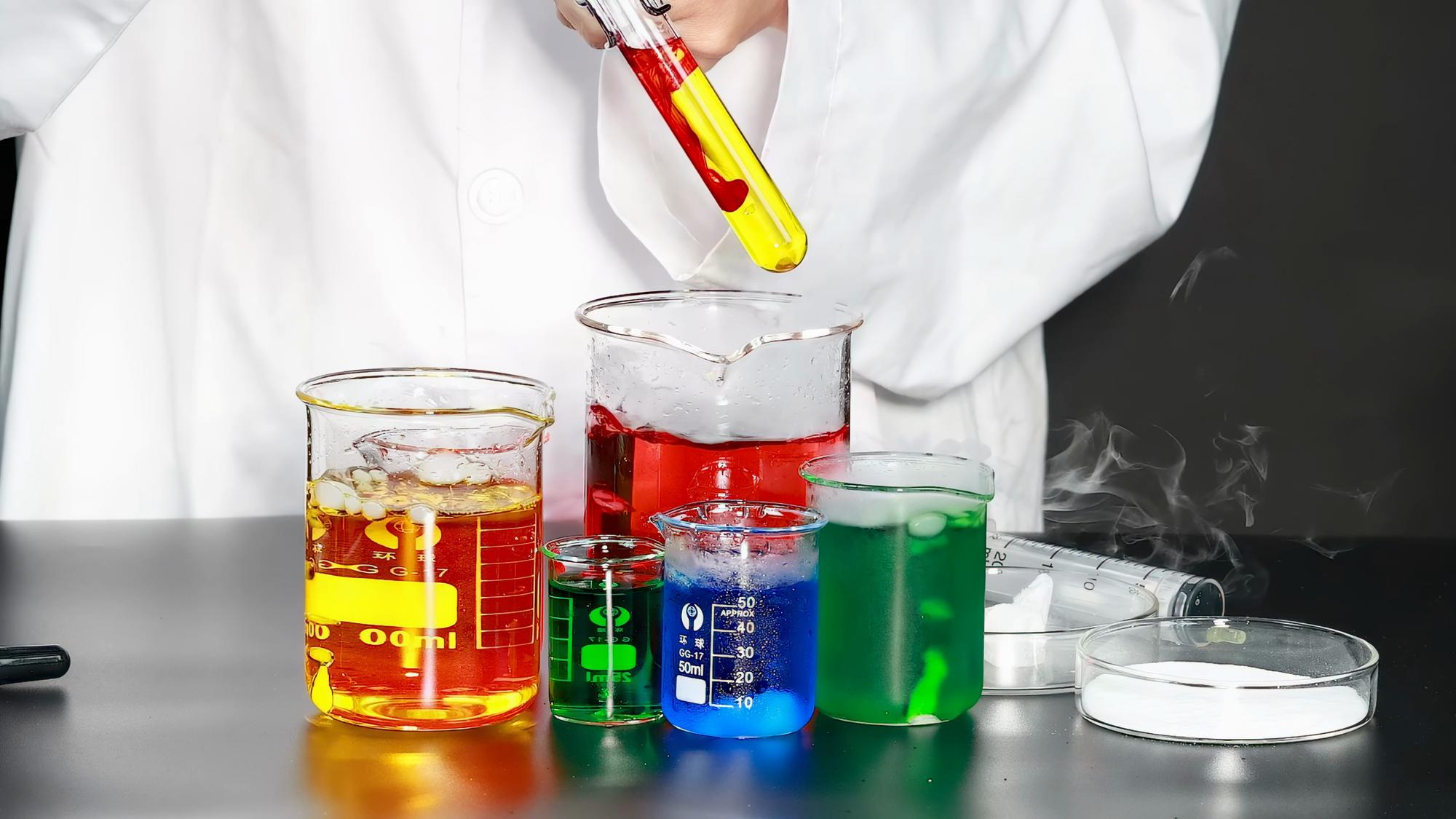 Food color manufacturers supplying Carmosine