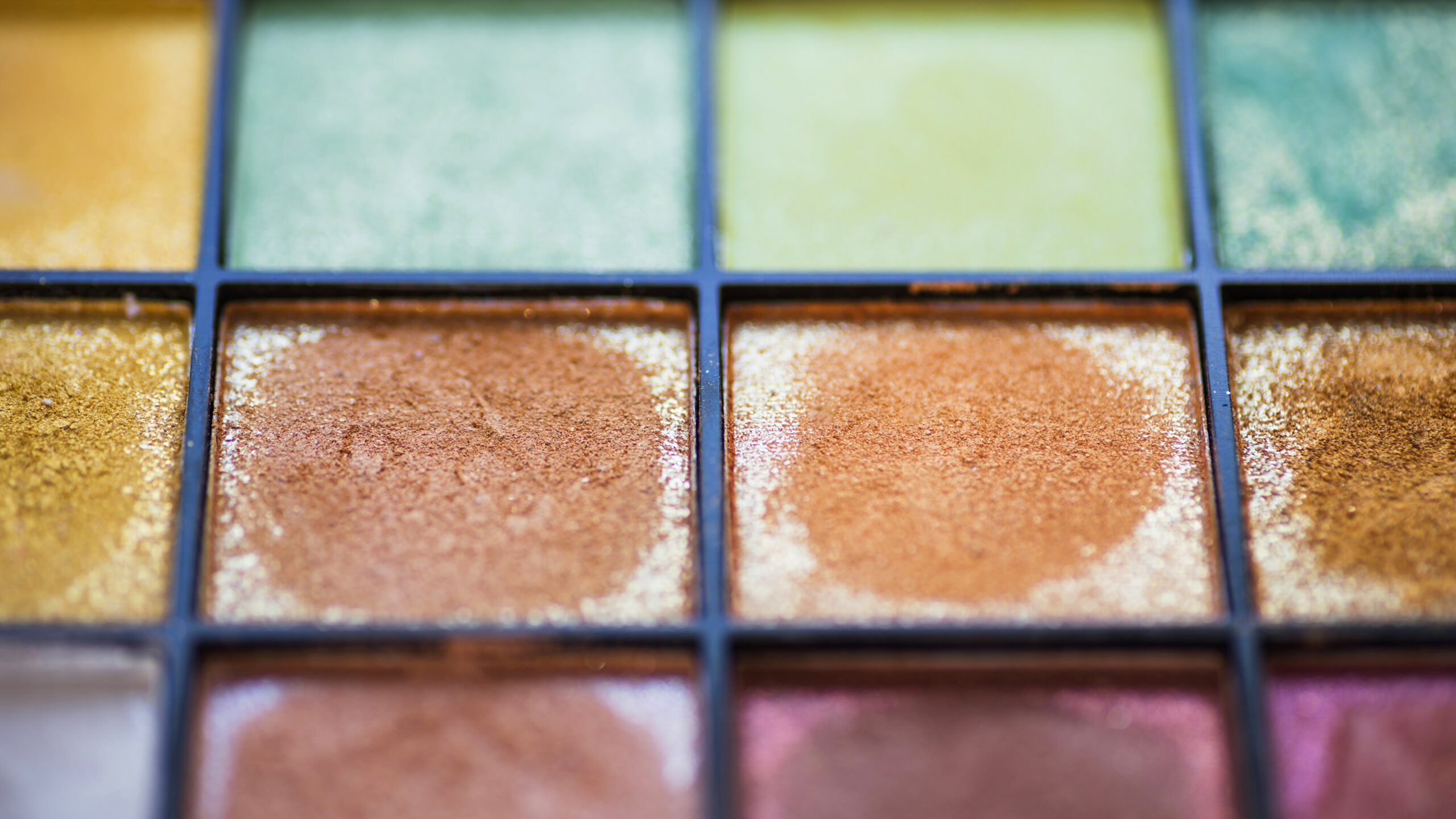 Cosmetic color manufacturing and quality control