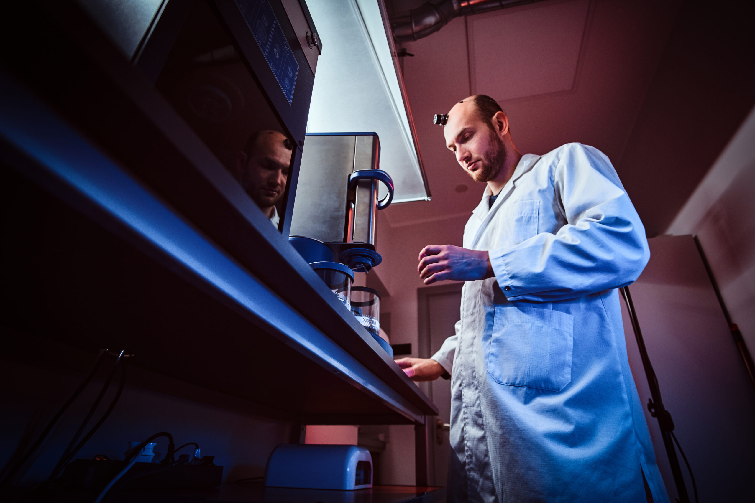 light-stability-testing-of-synthetic-dyes-under-controlled-exposure